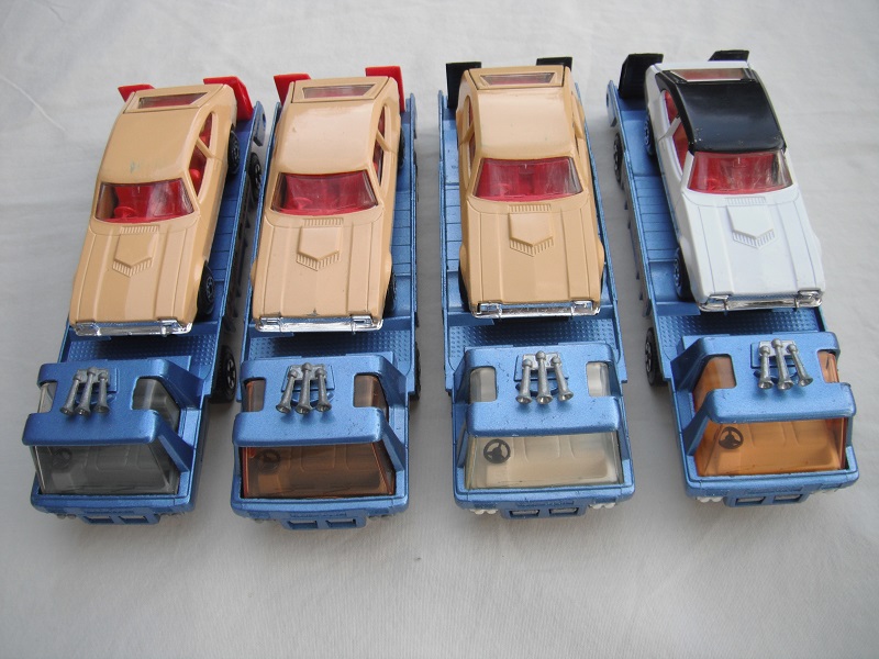 K2D Car Recovery Vehicle blue body window variations pic#1.jpg