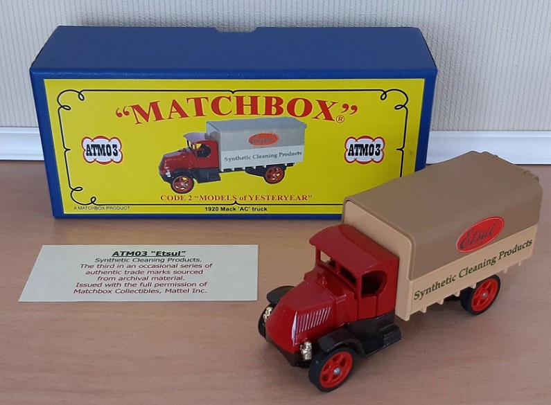 ATM03 1920 Mack AC Truck red & cream Etsul.jpg