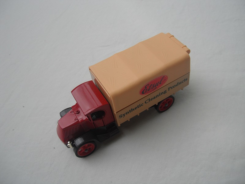 4. Dark red &amp; brown cab/fawn bed/sandy canopy/brown base/England/red wheels.