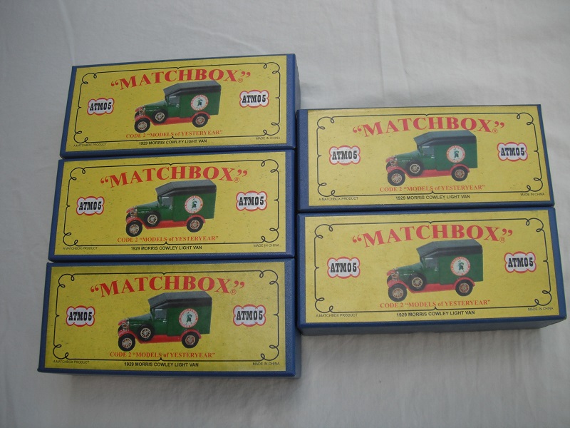 ATM05 1929 Morris Cowley Light Van Hartley's Nuts boxes.jpg