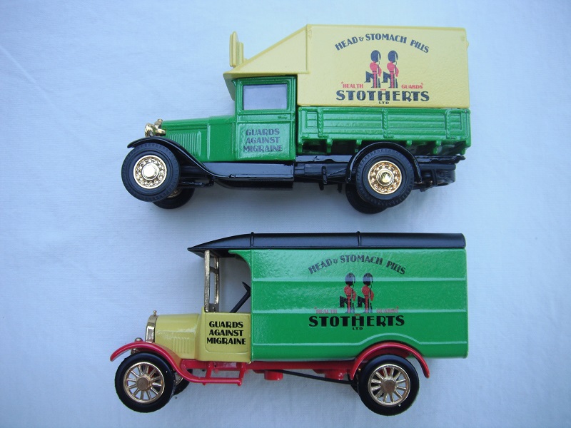 ATM25 1932 Ford AA Truck Stotherts wheel variations.jpg