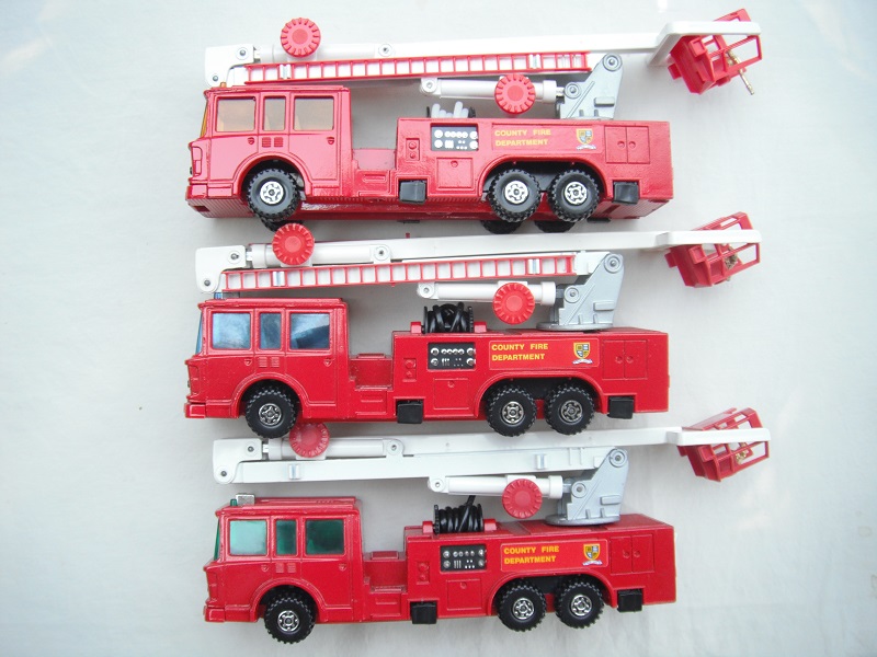 K39B Snorkel Fire Engine amber, blue or green windows.jpg