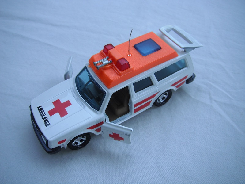 K96A Volvo Ambulance opening features.jpg