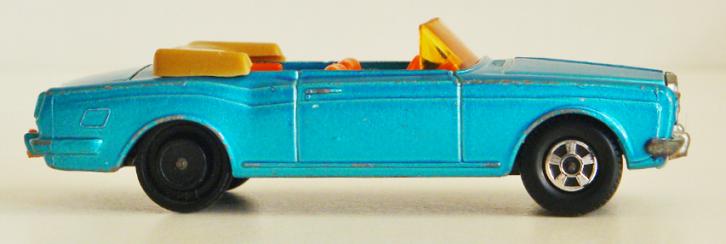 WHO'S NICKED ME WHEEL-TRIM!.jpg