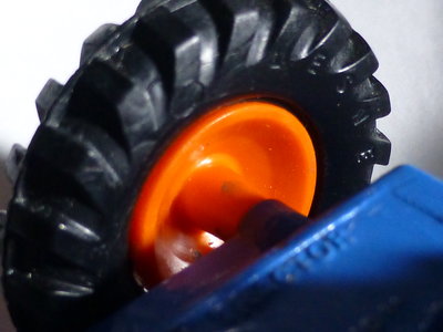 Bert K11 rear plastic hub detail.JPG