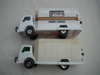 K19B Security Truck wheel variations pic#1.jpg