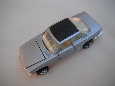 16.Silver body/K61/K48 Superkings sil base/5 arch whls/clear windows/white int/clear headlights/full roof label/(2).