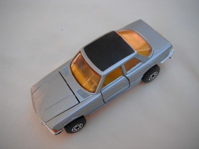 12.Silver body/K61/K48 Superkings sil base/5 arch whls/amber windows/lt.yellow int/amber headlights/full roof label/(3).