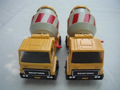 K26B Cement Truck red stripes clear or amber windows