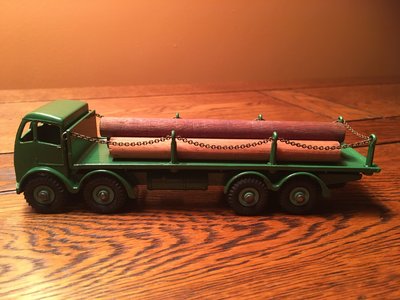 Dinkey Supertoys No. 905 Foden 8-wheeled Flat Truck with chains