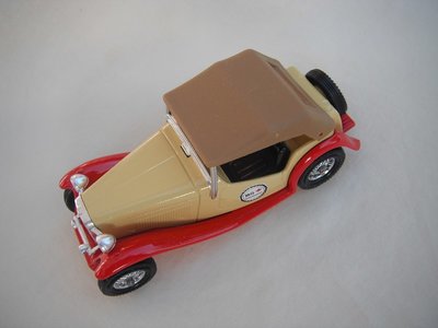 Y8-4 1945 MG 'TC' (yellow body/red base/tan roof/black seat/24 spoke BW wheels) 1 of 10 Ltd.Ed.