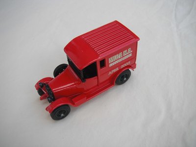 Y5-4 1927 Talbot Van (red body &amp; roof/black seat &amp; components/green 12 spk BW whls/red base). 1/25 Sp. Ed.