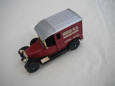 Y5-4 1927 Talbot Van (maroon body/silver roof/gold components/black seat/grn 12 spk BW whls/black base). 1 of 98.