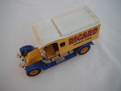 8. Y25 1910 Renault AG Van (yel body/wht roof/blu chassis/blk seat/orange spk wheels).