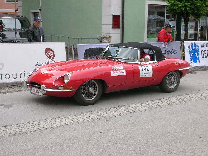 Jaguar E-Type...JPG