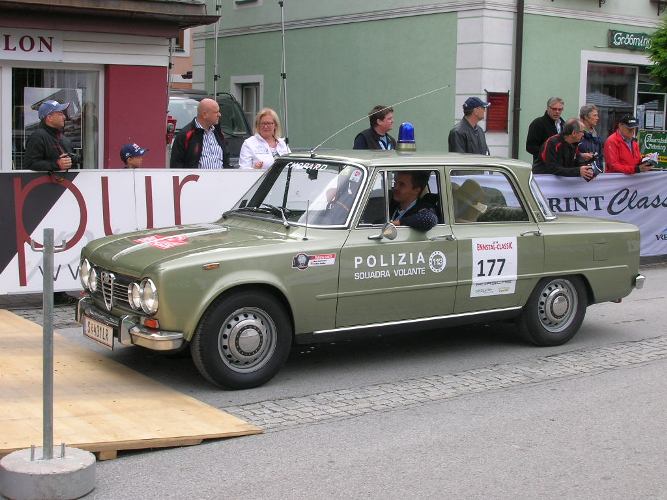 Alfa Romeo Giulia Super.JPG