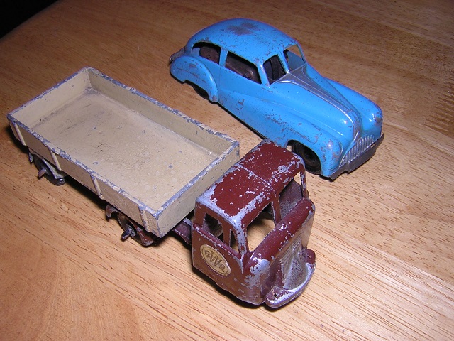 charben gwr truck and brimtoy (clockwork) saloon