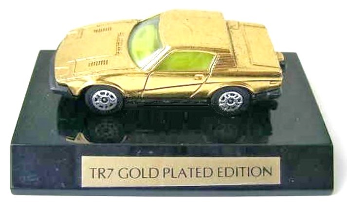 CORGI Junior in 'Gold'.JPG