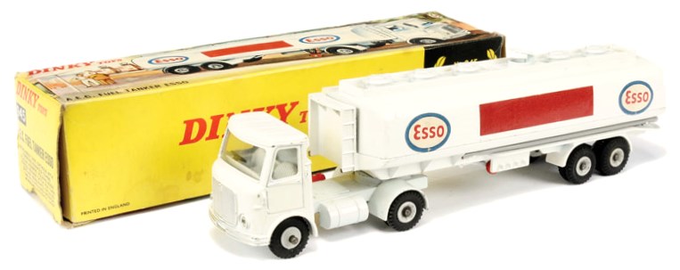 DINKY TOYS #945 AEC 'Esso' fuel tanker.jpg