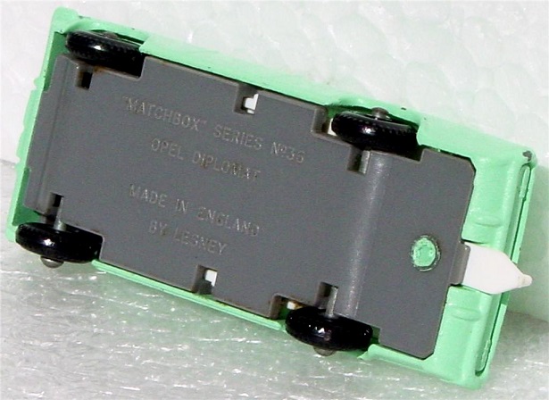 Plastic base 'Pre-Pro'.jpg