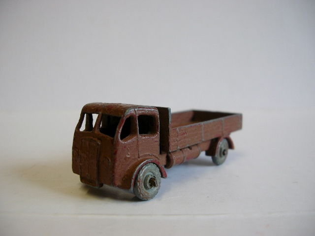 Lesney 20a ERF Stake Truck (640x479).jpg