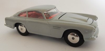 Aston_Martin_DB4_V.JPG (2.34 MiB) Viewed 9333 times (c) Malibu